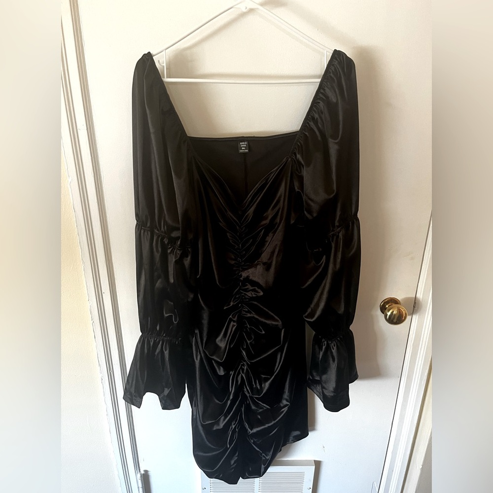 Sheen Curve Never Worn